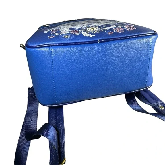 NWT EXCLUSIVE Loungefly Star Wars Stormtrooper Floral Mini Backpack - Picture 6 of 6